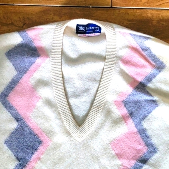 Burberry Vintage Lambswool V-Neck Cream Sweater Pink Grey Detail SIze XL - Picture 4 of 12